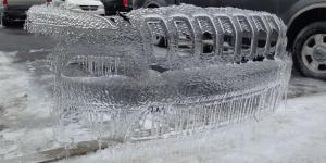 Как Jeep Cherokee ледяную скульптуру сотворил