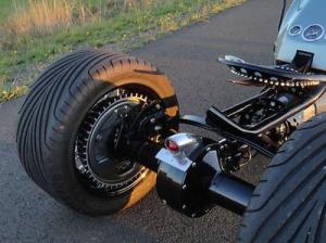 Монстр-трайк с двигателем V8