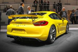 2015 Porsche Cayman GT4