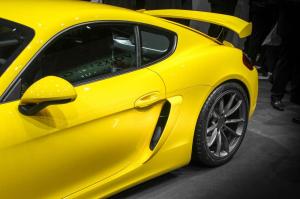 2015 Porsche Cayman GT4
