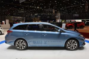 2015 Toyota Auris Hybrid