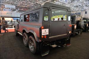 2015 Land Rover Defender Flying Huntsman 110 WB 6x6 Concept by Project Kahn