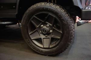 2015 Land Rover Defender Flying Huntsman 110 WB 6x6 Concept by Project Kahn