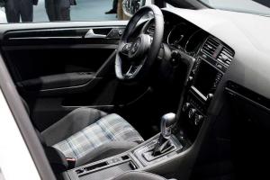 2014 Volkswagen Golf GTE