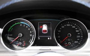 2014 Volkswagen Golf GTE