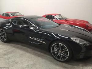 Коллекция из 27 автомобилей