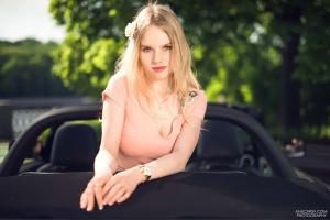 Ford Mustang Roush & Girl