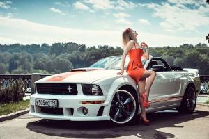 Ford Mustang Roush & Girl