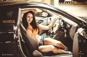 Опасные девушки и их автомобили