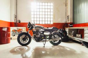 2015 Moto Guzzi V7 II Radical Guzzi