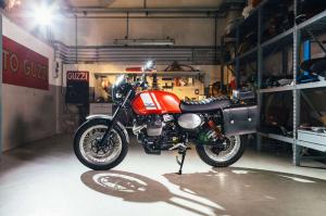 2015 Moto Guzzi V7 II South Garage