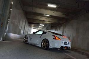 2015 Nissan 370Z by Rowen Japan
