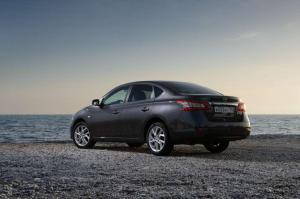 2014 Nissan Sentra RU)