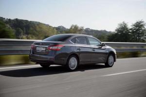 2014 Nissan Sentra RU)