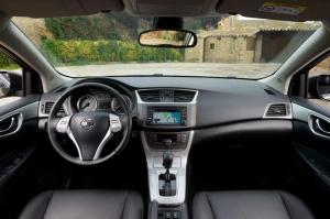 2014 Nissan Sentra RU)