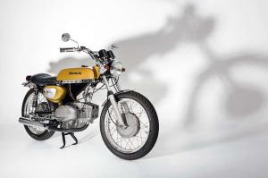 1974 Benelli SS125  by Ellaspede