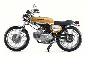1974 Benelli SS125  by Ellaspede