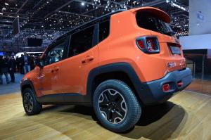 2014 Jeep Renegade Trailhawk Live From Geneva 2014