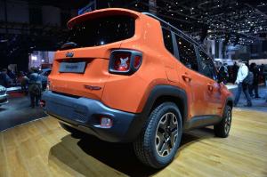 2014 Jeep Renegade Trailhawk Live From Geneva 2014