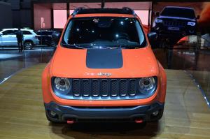2014 Jeep Renegade Trailhawk Live From Geneva 2014