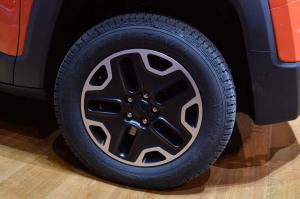 2014 Jeep Renegade Trailhawk Live From Geneva 2014