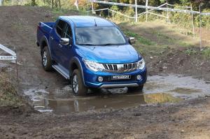 2014 Mitsubishi L200