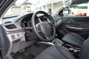 2014 Mitsubishi L200
