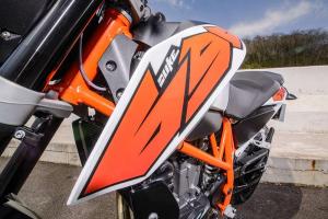 2015 KTM 690R Duke
