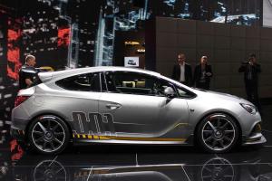 2014 Opel Astra OPC Extreme Concept Live From Geneva 2014
