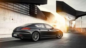2015 Porsche Panamera Edition