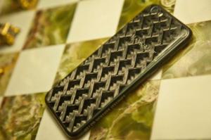 Примеры эксклюзивных чехлов для iPhone от Mansory