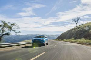 2015 Toyota RAV4 Hybrid US)