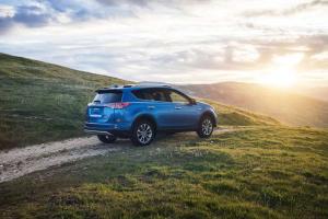 2015 Toyota RAV4 Hybrid US)