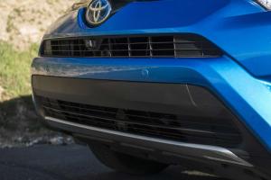 2015 Toyota RAV4 Hybrid US)