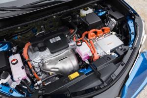 2015 Toyota RAV4 Hybrid US)