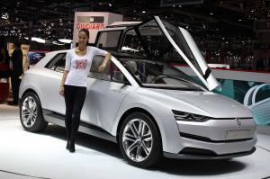 2014 ItalDesign Giugiaro Clipper Live From Geneva 2014