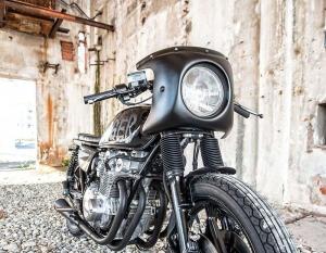 1984 Suzuki GS500 by Dagger Cycles