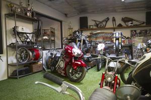 Мастерская Roland Sands Design