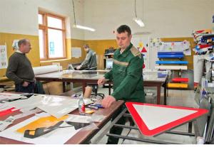 Производство дорожных знаков