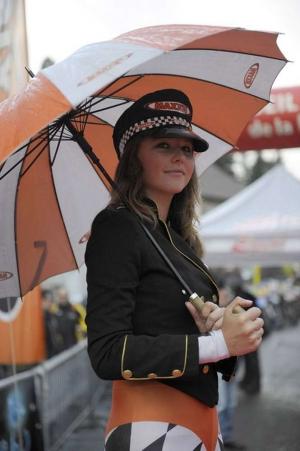 Девушки паддока Maxxis
