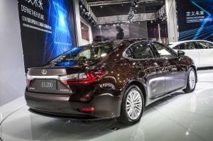 2015 Lexus ES200