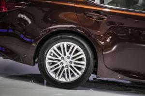 2015 Lexus ES200