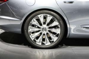 2015 Buick Avenir