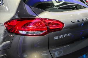 2015 Changfeng Leopaard CS10
