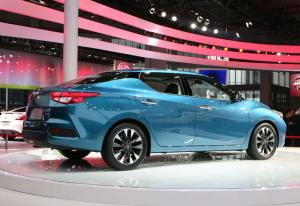 2015 Nissan Lannia