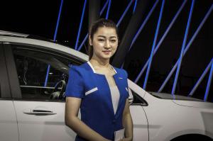Девушки автосалона в Шанхае 2015