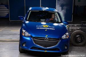 Краш-тест Mazda2 2015 года