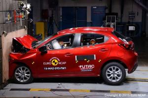 Краш-тест Mazda2 2015 года