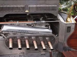 Rolls-Royce с двигателем от самолета