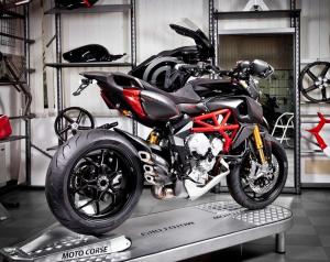 2015 MV Agusta Rivale VIPRA by Motocorse